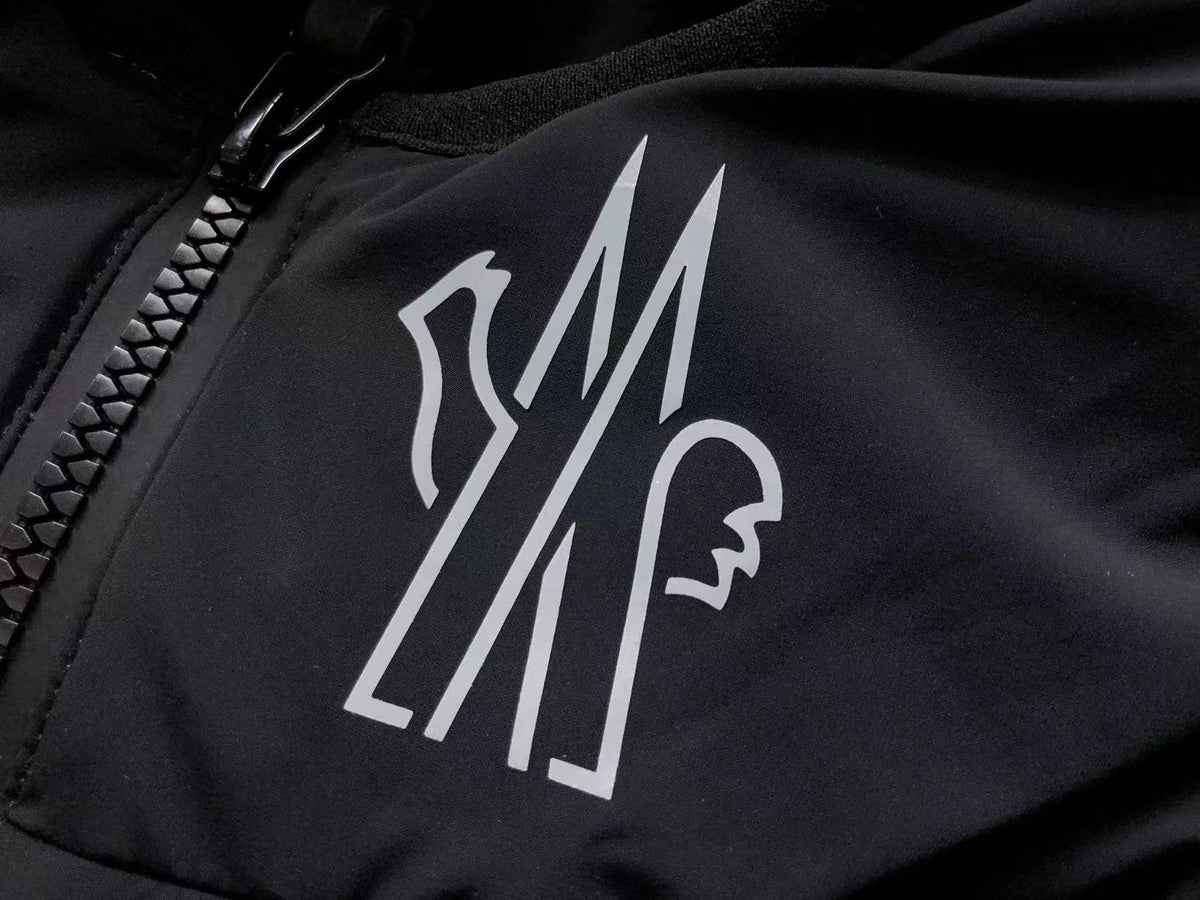 Moncler Arcesaz Down Jacket - Black