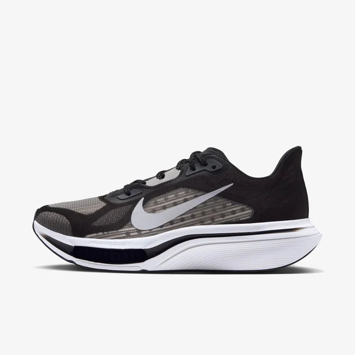 Nike Journey Run Running Shoes – Black & White