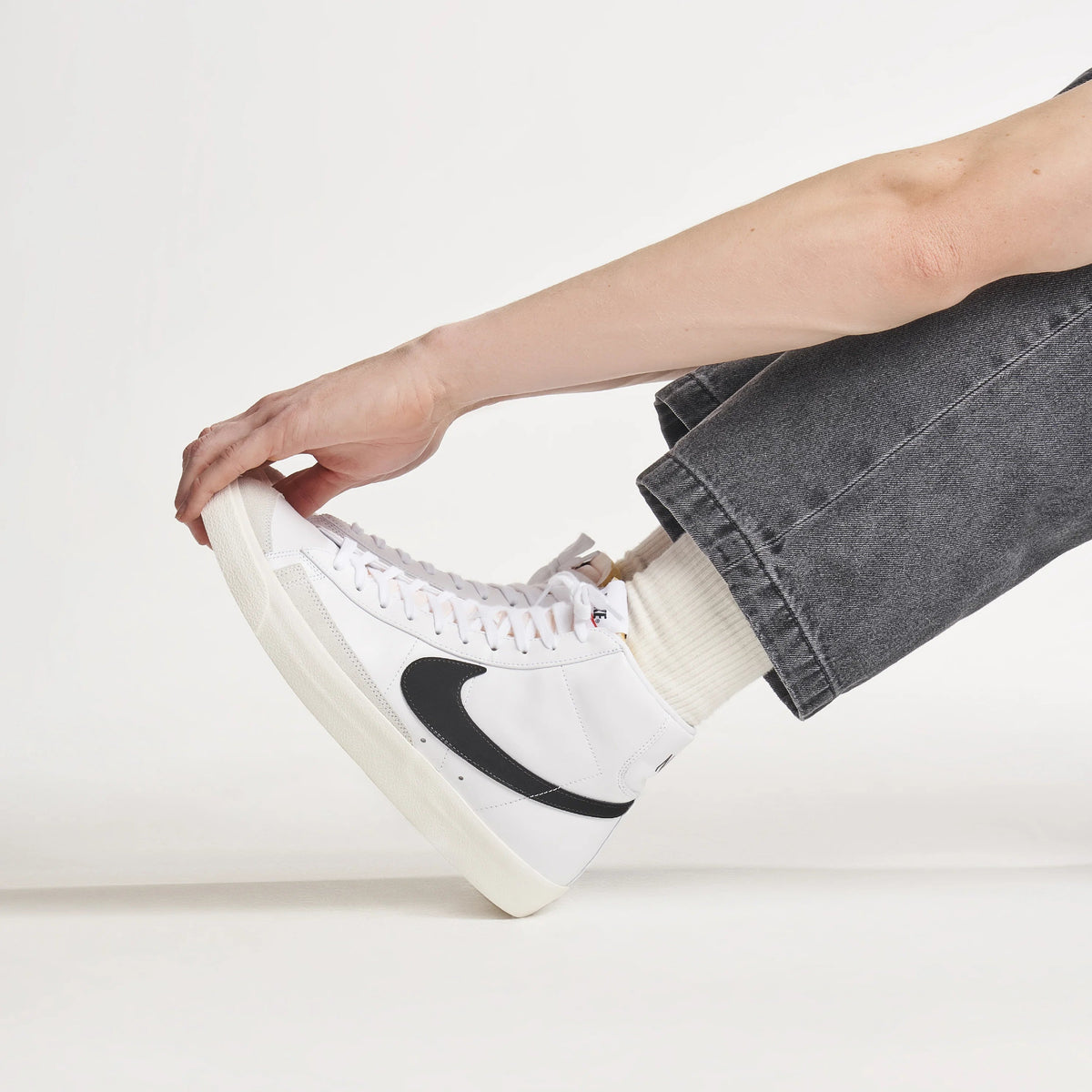 Nike Blazer Mid White & Black Sneakers