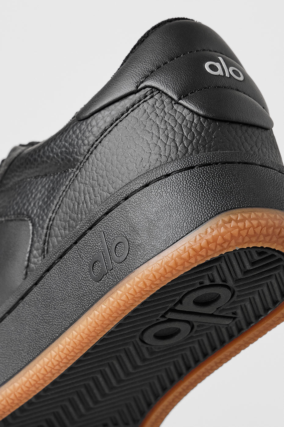 Alo Black Low-Top Court Sneakers with Gum Sole